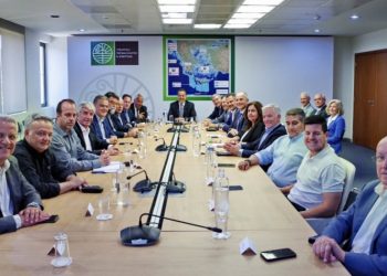ΥΠΕΝ: Έργα αποχέτευσης 1 δισ. ευρώ σε 13 δήμους της Αττικής