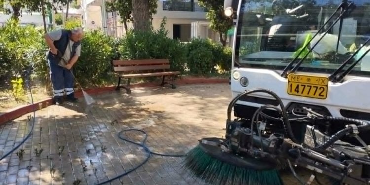 Δήμος Αμαρουσίου: «Εντατικές εργασίες καθαριότητας, πλυσίματος κάδων και συντήρησης σε δημόσιους χώρους σε κέντρο και γειτονιές»