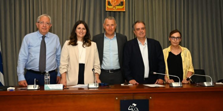 Η Μαρία – Δήμητρα Ρώτα έγινε η δεύτερη γυναίκα πρόεδρος στην ιστορία του Δημοτικού Συμβουλίου Αμαρουσίου