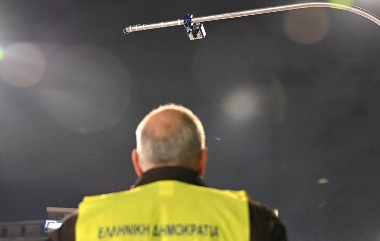 Ολοκληρώθηκε η εγκατάσταση και των 388 καμερών παραβίασης ερυθρού σηματοδότη