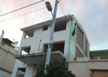 Ένας άνδρας τραυματίστηκε ελαφρά από πτώση μεσοτοιχίας στο Μαρούσι