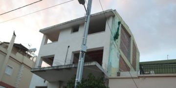 Ένας άνδρας τραυματίστηκε ελαφρά από πτώση μεσοτοιχίας στο Μαρούσι