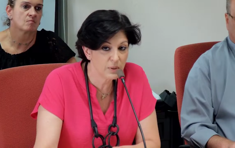 Δημοτικό Συμβούλιο: Παραμένει πρόεδρος η Τ. Καραγιάννη