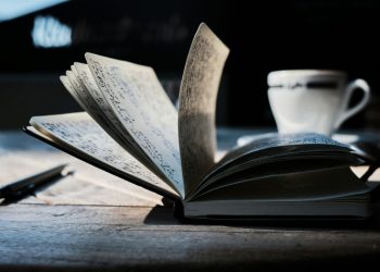 Μια ιστορία ψηφιακής απτικής οικειότητας από το μέλλον, στην ΑΜΑΡΥΣΙΑ