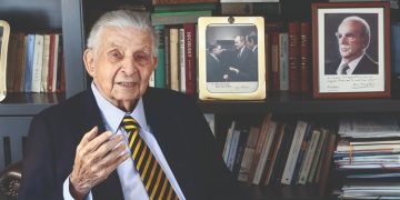 Γιάννης Βαρβιτσιώτης: Αποχαιρετισμός στη «ζωντανή ιστορία» της Νέας Δημοκρατίας