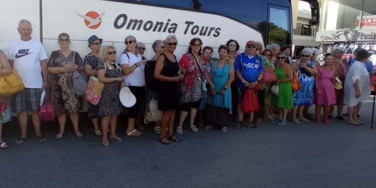 Δήμος Αμαρουσίου: Επιδοτούμενες διακοπές για τα ΚΑΠΗ, με θαλάσσια μπάνια και ιαματικά λουτρά