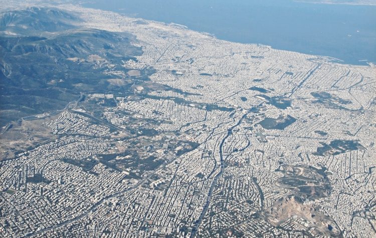Πόσους κατοίκους αντέχει η Αθήνα;