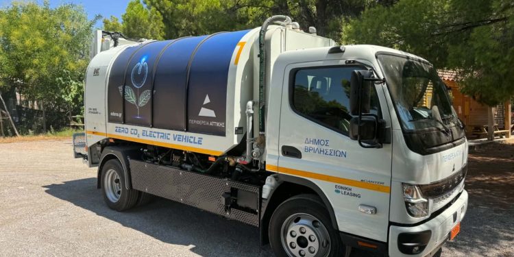  Με ένα μικρό ηλεκτρικό απορριμματοφόρο που διαθέτει σύγχρονο σύστημα πλύσης κάδων, ενισχύθηκε ο στόλος οχημάτων Καθαριότητας του Δήμου Βριλησσίων