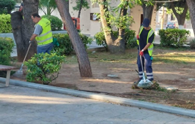 Δήμος Αμαρουσίου: Καθαρισμός και συντήρηση πρασίνου στις οδούς Νερατζιωτίσσης, Αγίων Αναργύρων, 28ης Οκτωβρίου και στο Ζεκάκειο
