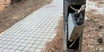 Φθορές σε κολώνες του δημοτικού ηλεκτροφωτισμού