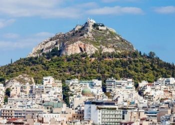 Ανοικτός τον Δεκαπενταύγουστο ο Λόφος Λυκαβηττού - Παραμένει κλειστός ο Λόφος Φινόπουλου