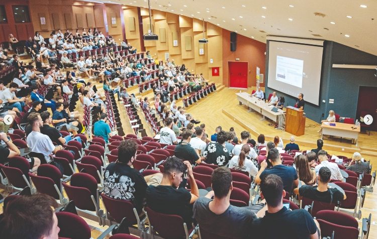 Ανθρωπιστικές σπουδές και προοδευτική πνευματική ατροφία