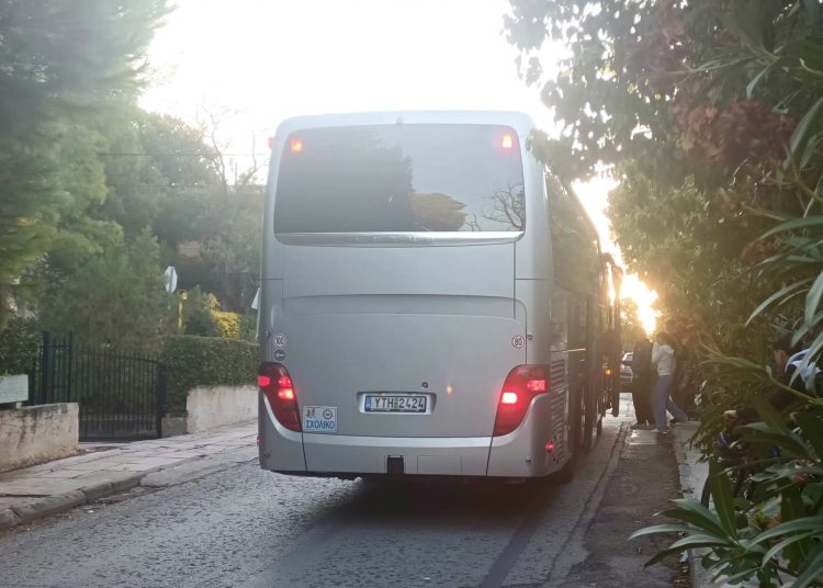 Ξεκίνησε η δωρεάν μεταφορά μαθητών από τα Μελίσσια στο ΓΕΛ Νέας Πεντέλης- H Έρρικα Πρεζεράκου μιλάει στην «Α»