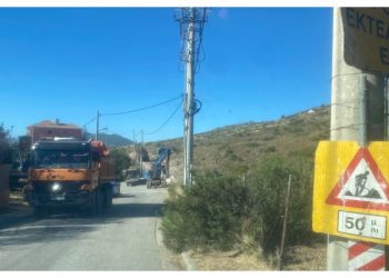 Συνεχίζονται τα έργα αποχέτευσης και σύνδεσης των ακινήτων με τους αγωγούς ακαθάρτων στην Καλλιθέα Πεντέλης.