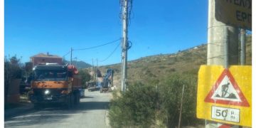 Συνεχίζονται τα έργα αποχέτευσης και σύνδεσης των ακινήτων με τους αγωγούς ακαθάρτων στην Καλλιθέα Πεντέλης.