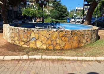 Συνεχίζονται οι εργασίες απομάκρυνσης γκράφιτι σε Λυκόβρυση και Πεύκη