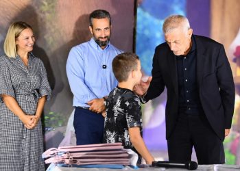 Τέσσερα χρόνια «Καθαρούλα»: Ο Πειραιάς βράβευσε τους μαθητές που ξεχώρισαν ανάμεσα σε 2.000 συμμετοχές