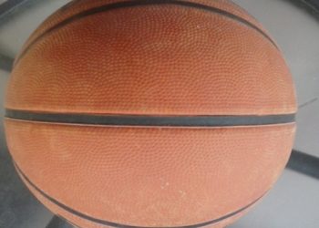 Οι μπασκέτες στις κολόνες…