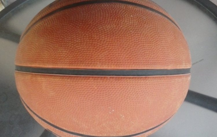 Οι μπασκέτες στις κολόνες…