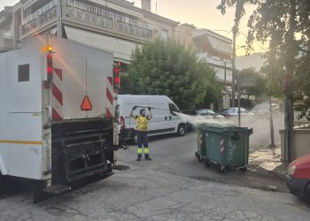 Μεγάλη φθινοπωρινή επιχείρηση πλυσίματος κάδων στον Δήμο Ηρακλείου 