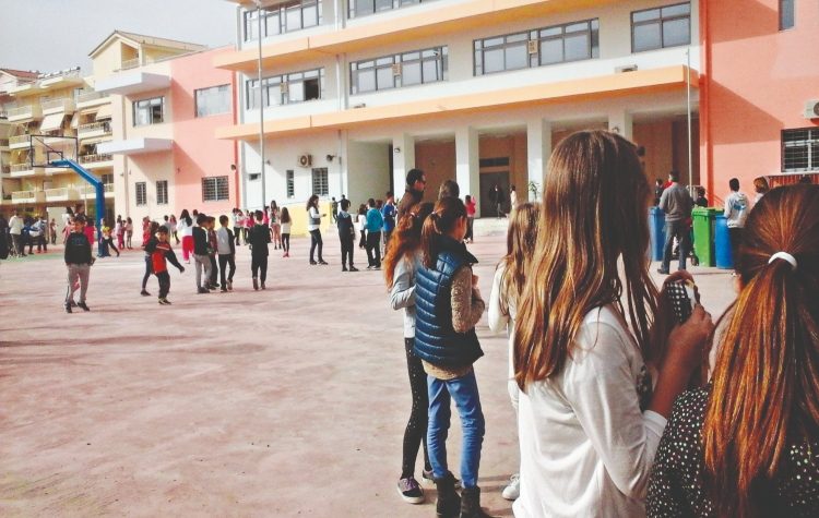 Από τον «ναυαγό διαρκείας» στο σχολείο της ανθεκτικότητας