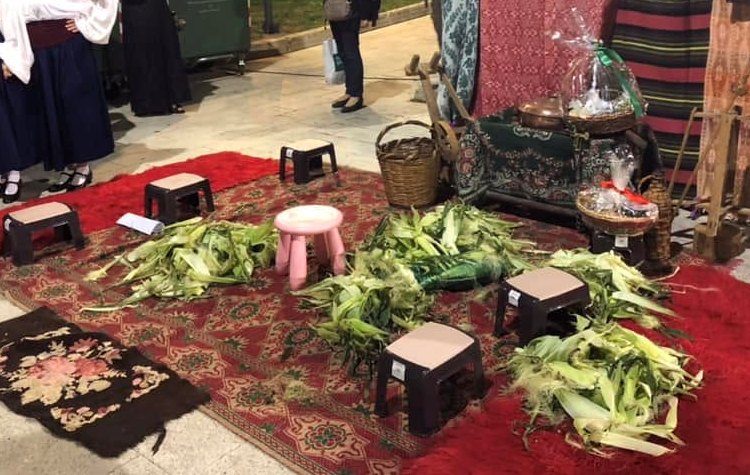 Γιορτή Παραδοσιακού Ξεφλουδίσματος Καλαμποκιού