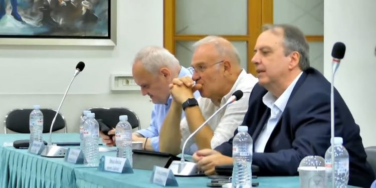 Το Δημοτικό Συμβούλιο Αμαρουσίου τιμά τη μνήμη του Ανδρέα Στεφόπουλου