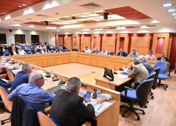 ΚΕΔΕ: «Ανεπαρκείς οι πόροι για τους Δήμους στον κρατικό προϋπολογισμό - Έτοιμοι για κινητοποιήσεις»
