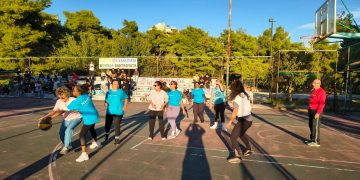 Με μεγάλη και τη φετινή συμμετοχή της τοπικής κοινωνίας της Νέας Λέσβου διεξήχθη την Κυριακή 4 Οκτωβρίου το 2ο τουρνουά μπάσκετ 4×4 του συλλόγου «Νηρόν» Νέας Λέσβου.  Η εκδήλωση προσέλκυσε εκατό αθλητές και αθλήτριες μικρής και μεγαλύτερης ηλικίας που ξεδίπλωσαν τις μπασκετικές τους ικανότητες στο γήπεδο του «Αρίωνα», ενώ τους αγώνες παρακολούθησε πλήθος κόσμου από τη Νέα Λέσβο και όχι μόνο.