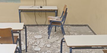 Έπεσαν σοβάδες σε αίθουσα του 1ου Πειραματικού Λυκείου Αμαρουσίου