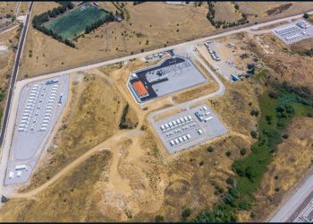 Σε λειτουργία το πρώτο πάρκο «μπαταριών» της HELLENiQ ENERGY