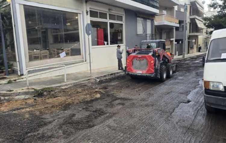 Στην Καναπίτσα συνεχίζονται οι ασφαλτοστρώσεις του Δήμου