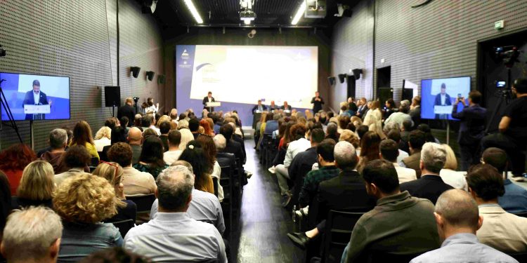 Περιφέρεια Αττικής: Χρηματοδότηση 17 εκατ. € για συνεργασία επιχειρήσεων και ερευνητικών φορέων