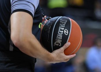 Mε ακόμη μία προσωρινή κράτηση κατηγορούμενου και κατ' οίκον περιορισμό άλλων δύο, έκλεισε ο κύκλος των απολογιών των συνολικά έξι κατηγορουμένων που βρέθηκαν ενώπιον της δικαιοσύνης, μετά από εντάλματα σύλληψης για την υπόθεση των φερόμενων ως «στημένων» αγώνων μπάσκετ.