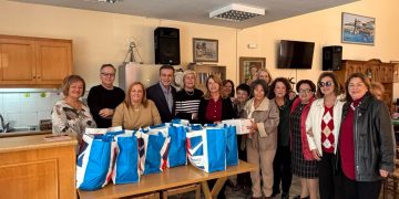 «Πνοή» στο κεντρικό ΚΑΠΗ Αμαρουσίου με προσφορά απινιδωτή