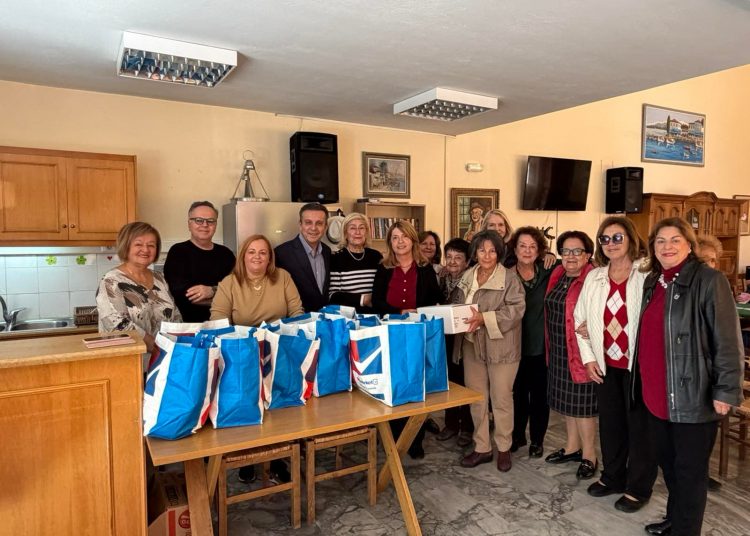 «Πνοή» στο κεντρικό ΚΑΠΗ Αμαρουσίου με προσφορά απινιδωτή