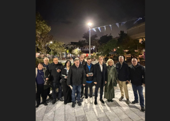 Στην αγορά των Βριλησσίων αντιπροσωπεία του ΠΑΣΟΚ-ΚΙΝ.ΑΛ  