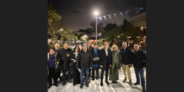 Στην αγορά των Βριλησσίων αντιπροσωπεία του ΠΑΣΟΚ-ΚΙΝ.ΑΛ  