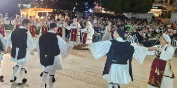 Ρουμελιώτική παράδοση και… γιορτή στην κεντρική πλατεία
