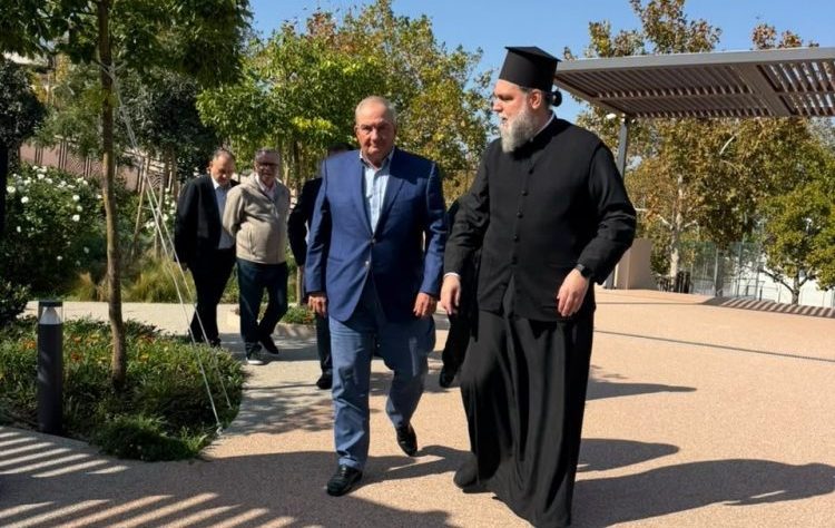 Το «Ιωνικό Κέντρο» επισκέφθηκε ο πρ. Πρωθυπουργός Κώστας Καραμανλής
