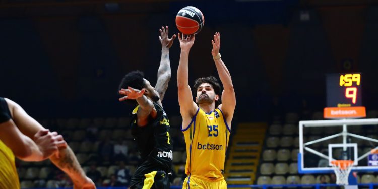 BASKET LEAGUE: Ήττα στο «θρίλερ» του Περιστερίου για το Μαρούσι