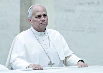 ΠΑΠΑΣ ΛΕΩΝ ΙΔ’: Αγωνία στο Βατικανό